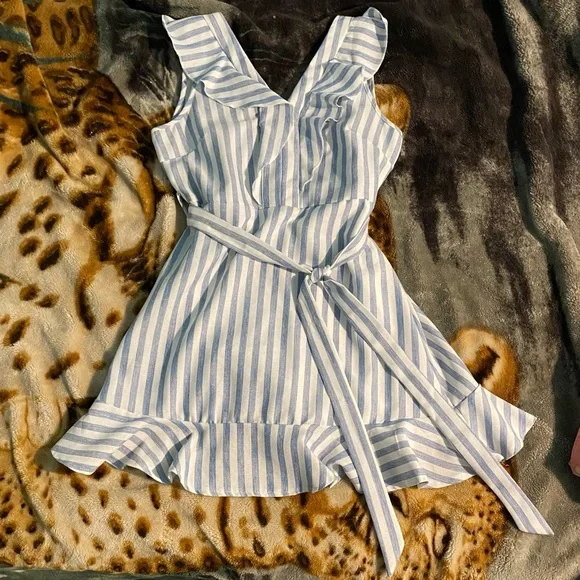 Cute striped linen she+sky dress - Picture 1 of 2